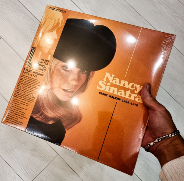 2LP платівки Nancy Sinatra - Start Walkin. Transparent Yellow 0017 фото