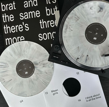 2LP платівки Charli xcx - brat and it&rsquo;s the same but there&rsquo;s three... 0022 фото